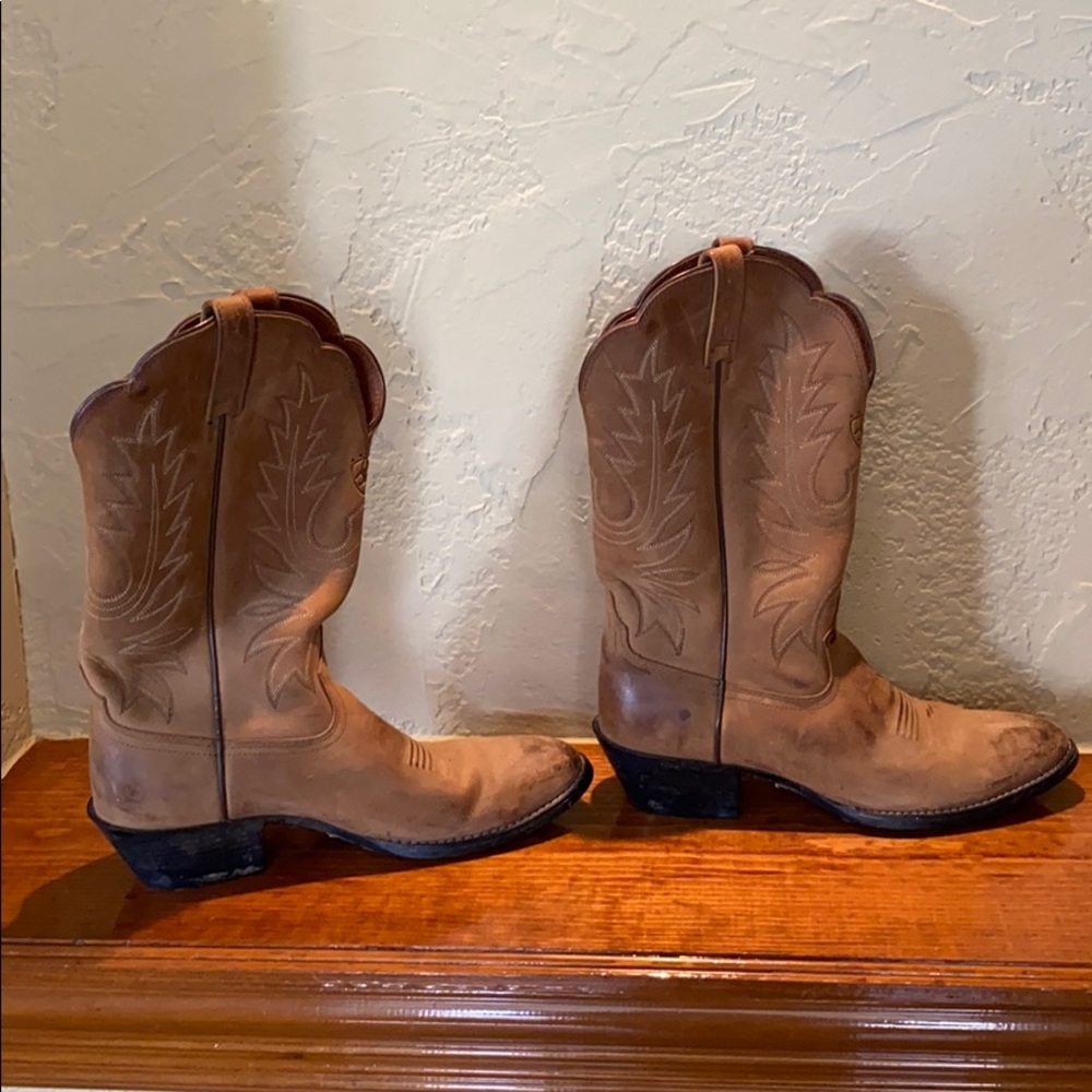 ARIAT BOOTS SIZE 8 ARIAT COWBOY BOOTS TAN LEATHER